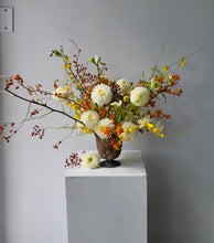 Load image into Gallery viewer, Designer's Choice Arrangments
