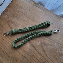 Load image into Gallery viewer, Macrame Wristlet Keycahin
