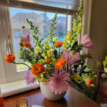 Load image into Gallery viewer, Designer's Choice Arrangments
