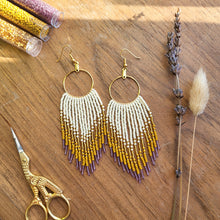 Load image into Gallery viewer, Fringe Hoop Earrings - Cream/Gold
